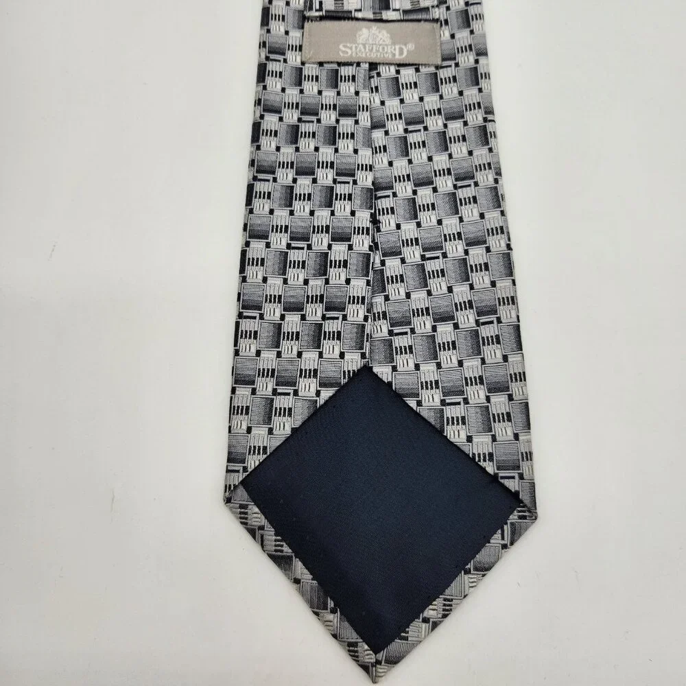 Stafford Mens Necktie Tie Silk Geometric Black Silver Gray‎ EUC